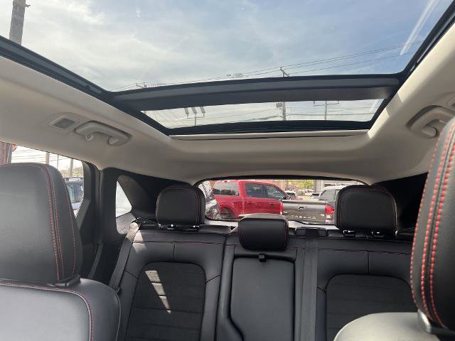 Certified 2022 Ford Escape SEL w/ SEL Stealth AWD Package image 19