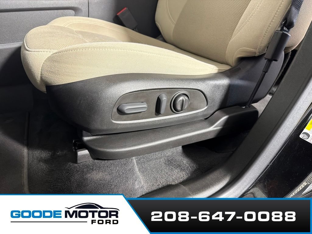 Used 2023 Chevrolet Traverse LT AWD/4WD image 11