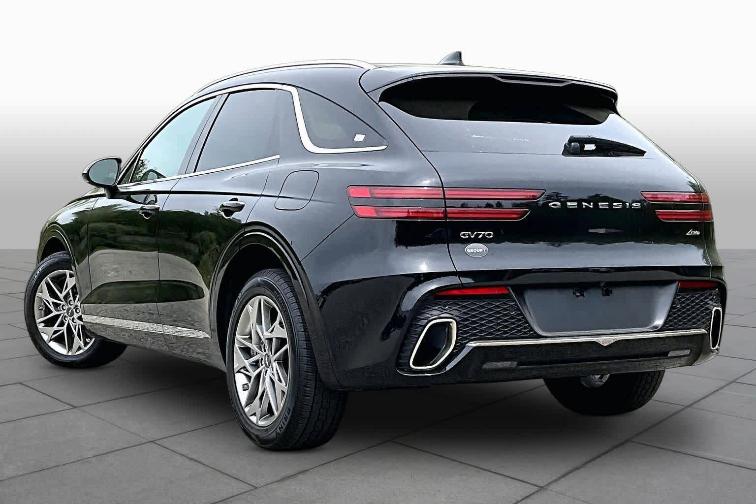 Used 2025 Genesis GV70 2.5T AWD/4WD image 12