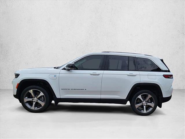 Used 2022 Jeep Grand Cherokee Limited 4xe w/ Luxury Tech Group II AWD/4WD image 8