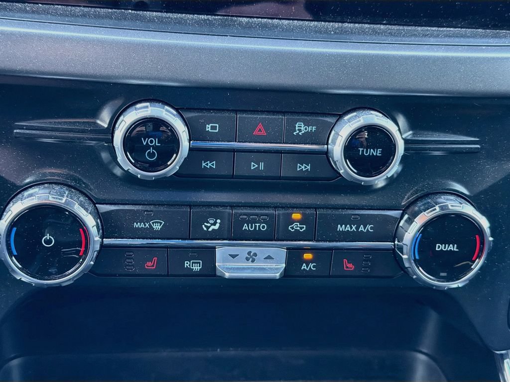 Certified 2025 Ford F150 XLT w/ Equipment Group 302A MID AWD/4WD image 18