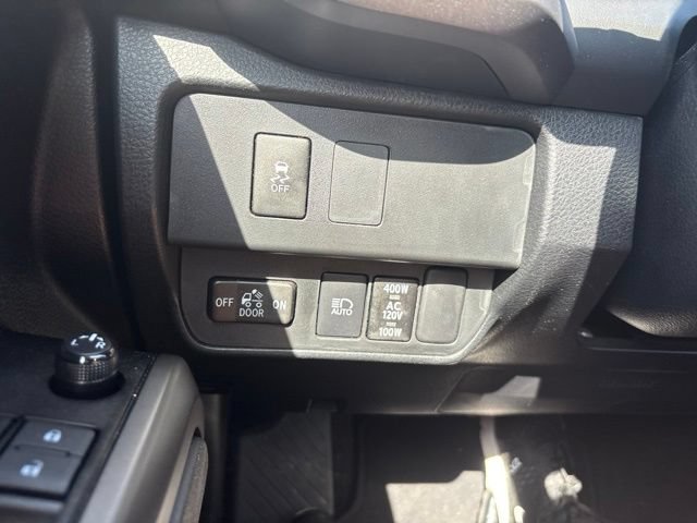 Used 2023 Toyota Tacoma TRD Off-Road w/ Technology Package AWD/4WD image 31