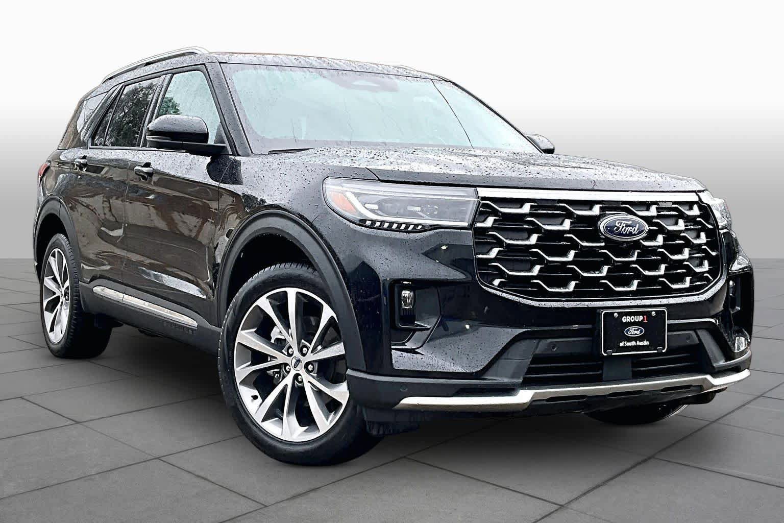 Certified 2025 Ford Explorer Platinum w/ Ultimate Package AWD/4WD image 3