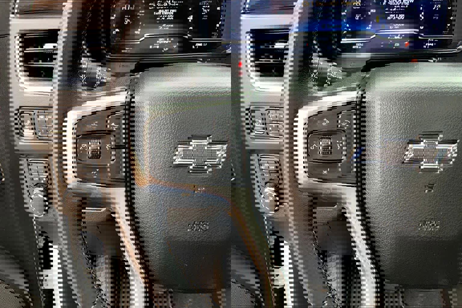 Used 2022 Chevrolet Tahoe Z71 w/ Luxury Package image 24