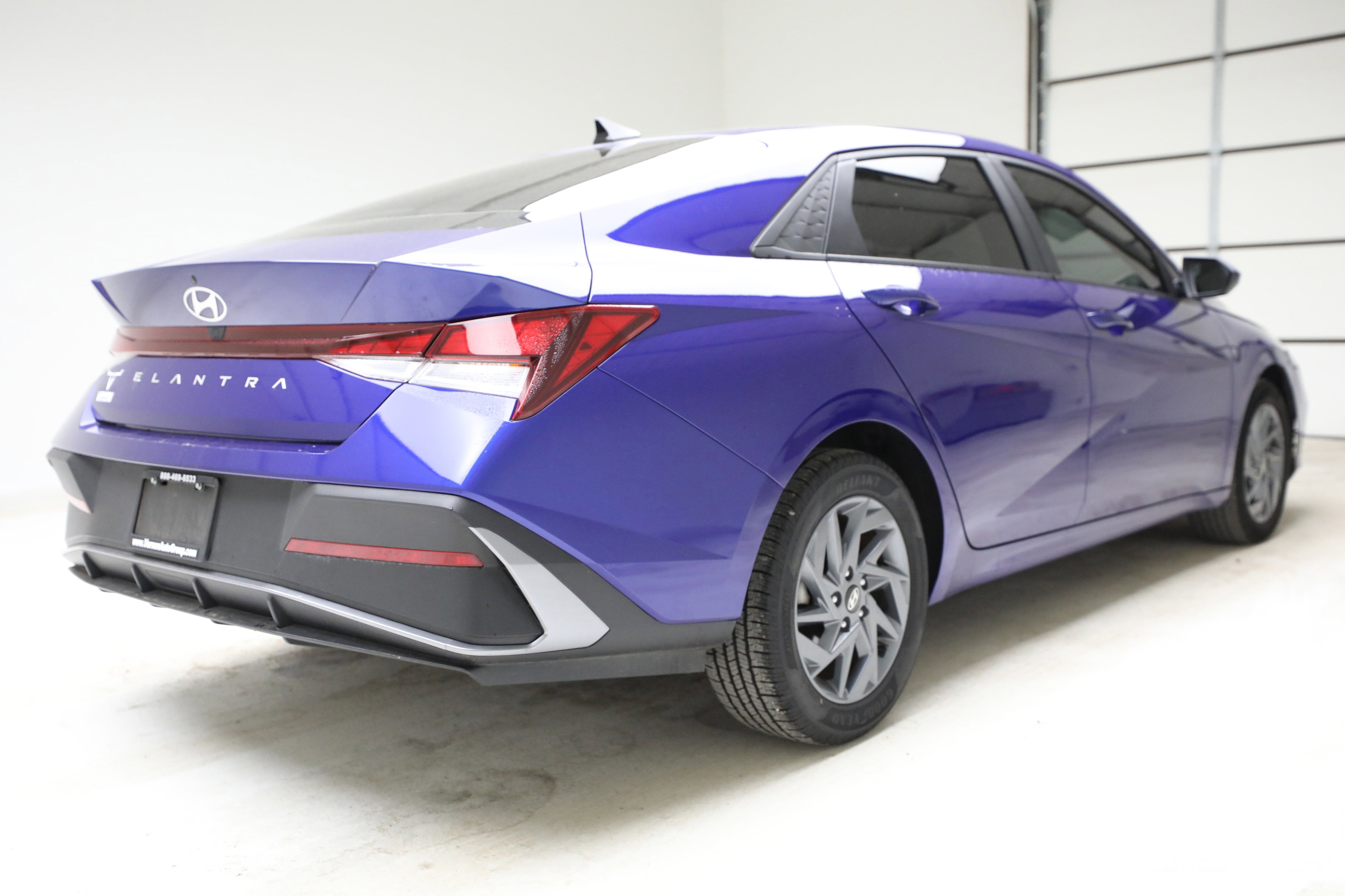 Used 2024 Hyundai Elantra SEL image 5