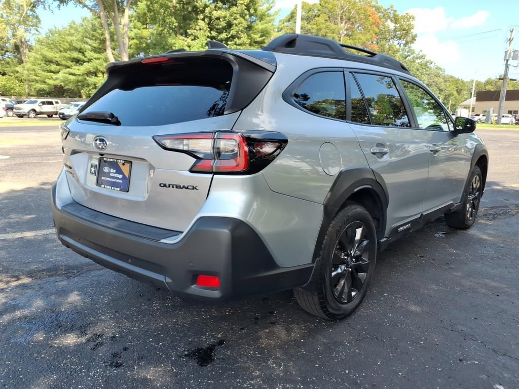 Used 2025 Subaru Outback Onyx Edition AWD/4WD image 2