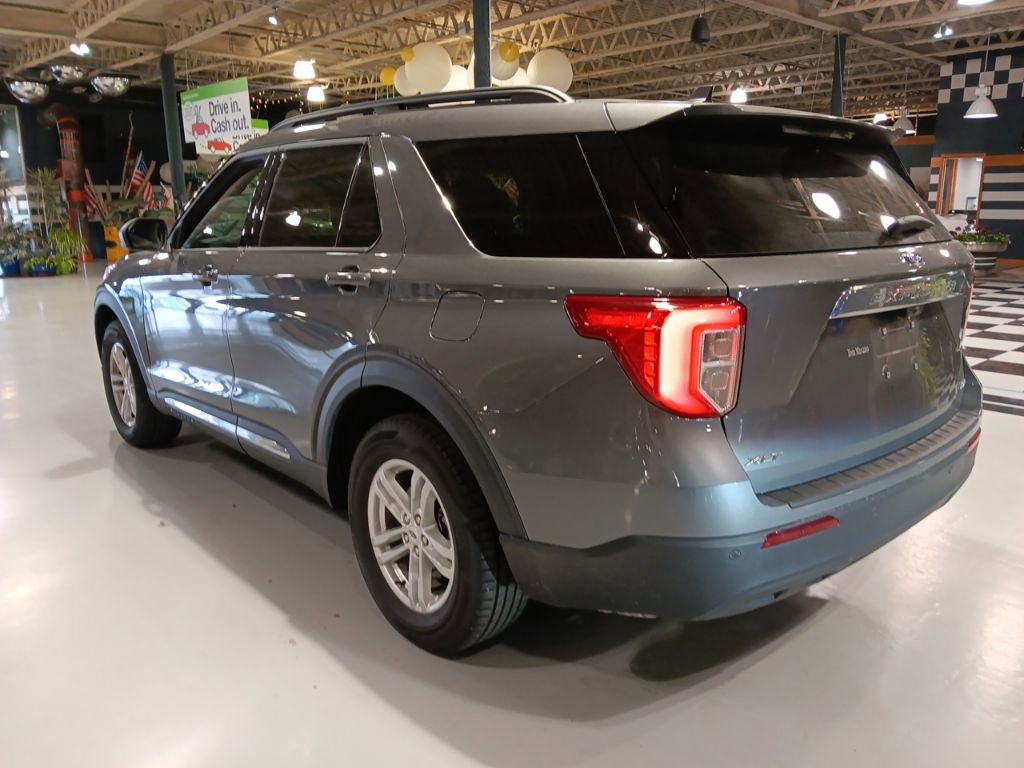 Certified 2023 Ford Explorer XLT image 8
