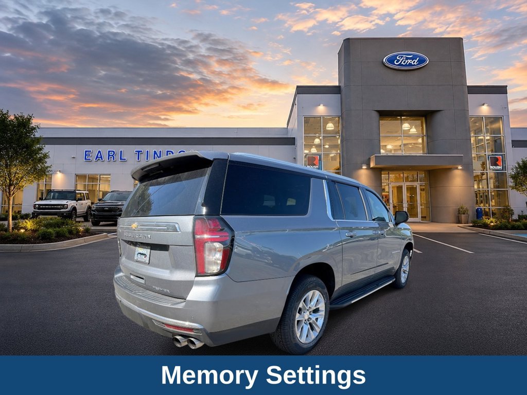 Used 2022 Chevrolet Suburban Premier RWD image 7