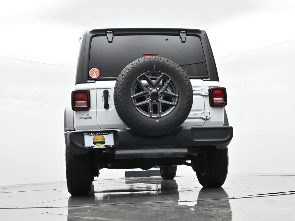 Used 2025 Jeep Wrangler Unlimited Sport AWD/4WD image 18