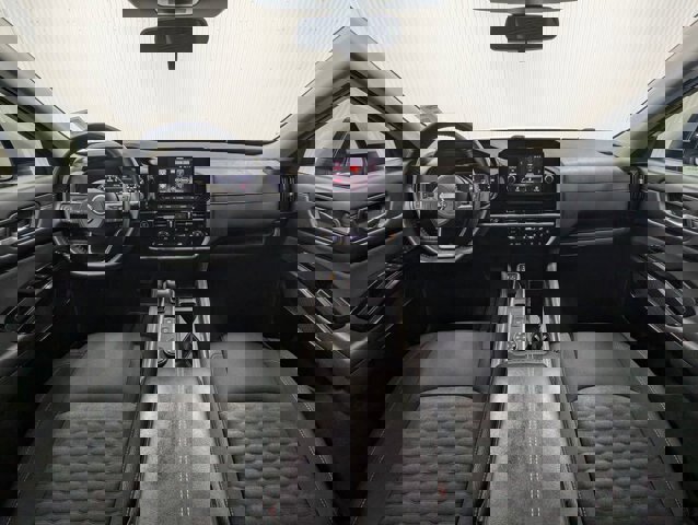 Used 2022 Nissan Pathfinder SV w/ SV Black Package image 2