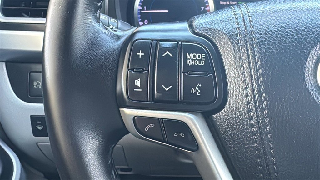 Used 2018 Toyota Highlander Plus image 12