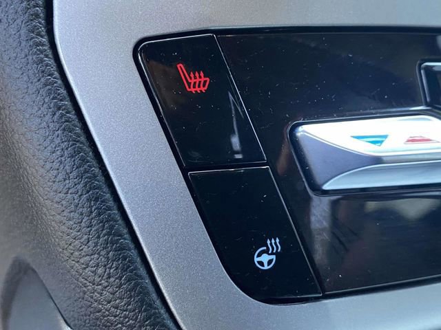 Certified 2022 Ford Explorer XLT w/ Equipment Group 202A AWD/4WD image 30