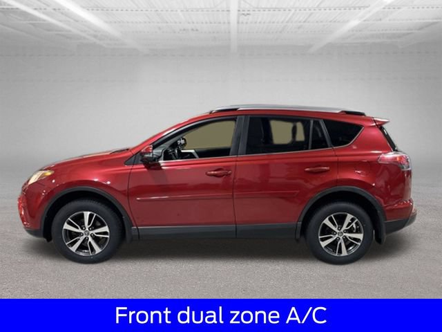 Used 2017 Toyota RAV4 XLE AWD/4WD image 5