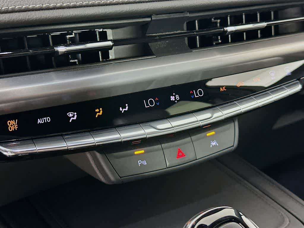 Used 2024 Cadillac XT4 Premium Luxury FWD image 18