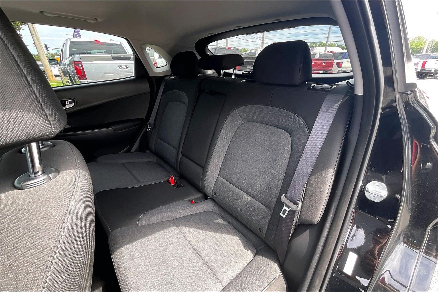 Used 2023 Hyundai Kona SEL FWD image 25