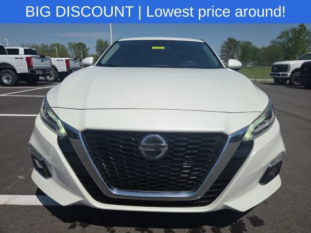Used 2020 Nissan Altima 2.0 Platinum FWD image 3