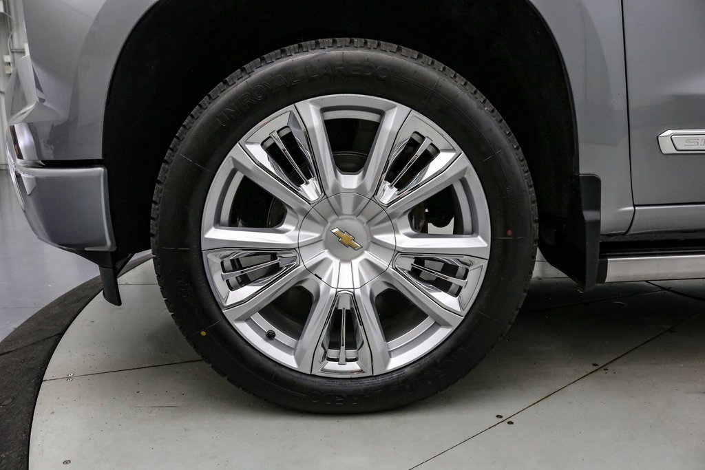 Used 2024 Chevrolet Silverado 1500 High Country w/ High Country Premium Package image 11