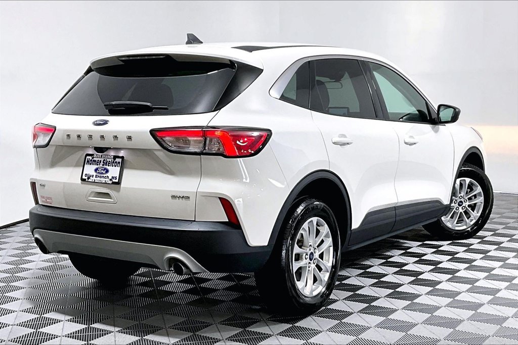 Certified 2022 Ford Escape SE w/ Cold Weather Package AWD/4WD image 12