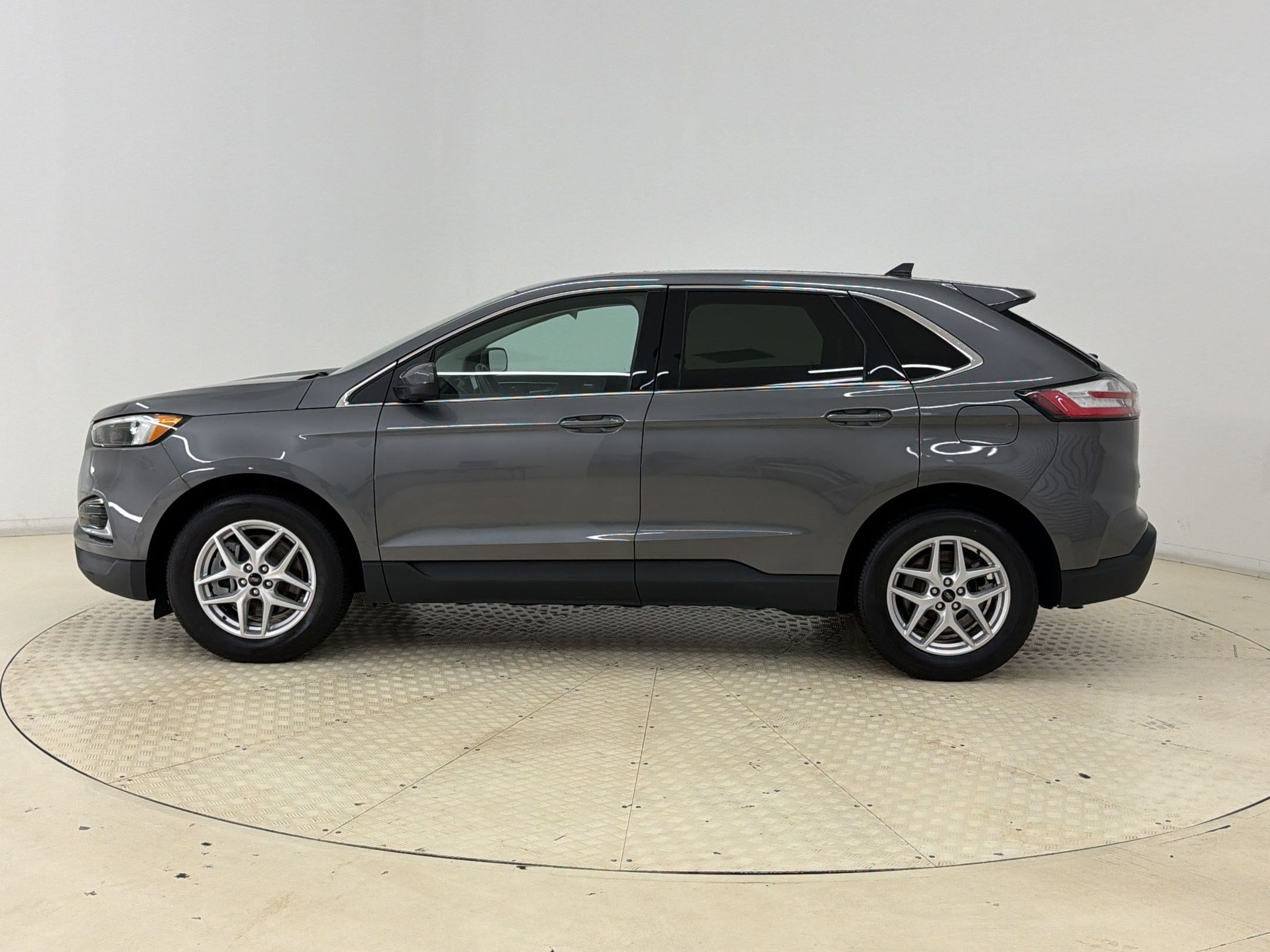 Certified 2024 Ford Edge SEL AWD/4WD video 2