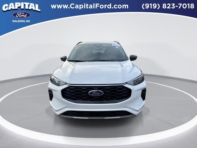 Certified 2023 Ford Escape ST-Line w/ Tech Pack #1 image 9