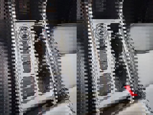 Certified 2022 Ford Explorer XLT w/ Equipment Group 202A image 21