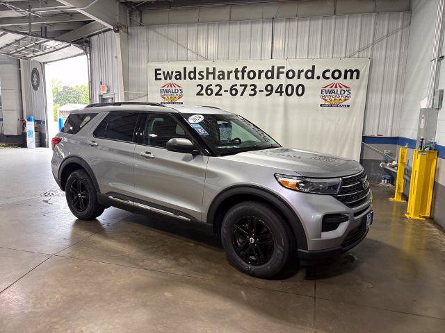Certified 2024 Ford Explorer XLT w/ Class IV Trailer Tow Package AWD/4WD image 2