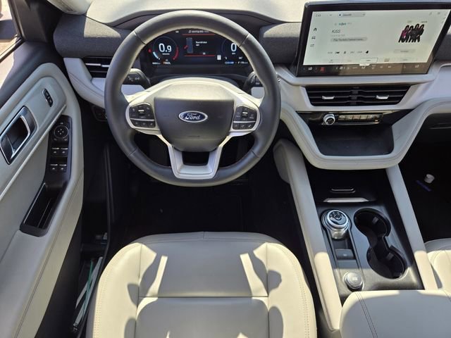 Certified 2025 Ford Explorer Active w/ Active Comfort Package RWD image 13