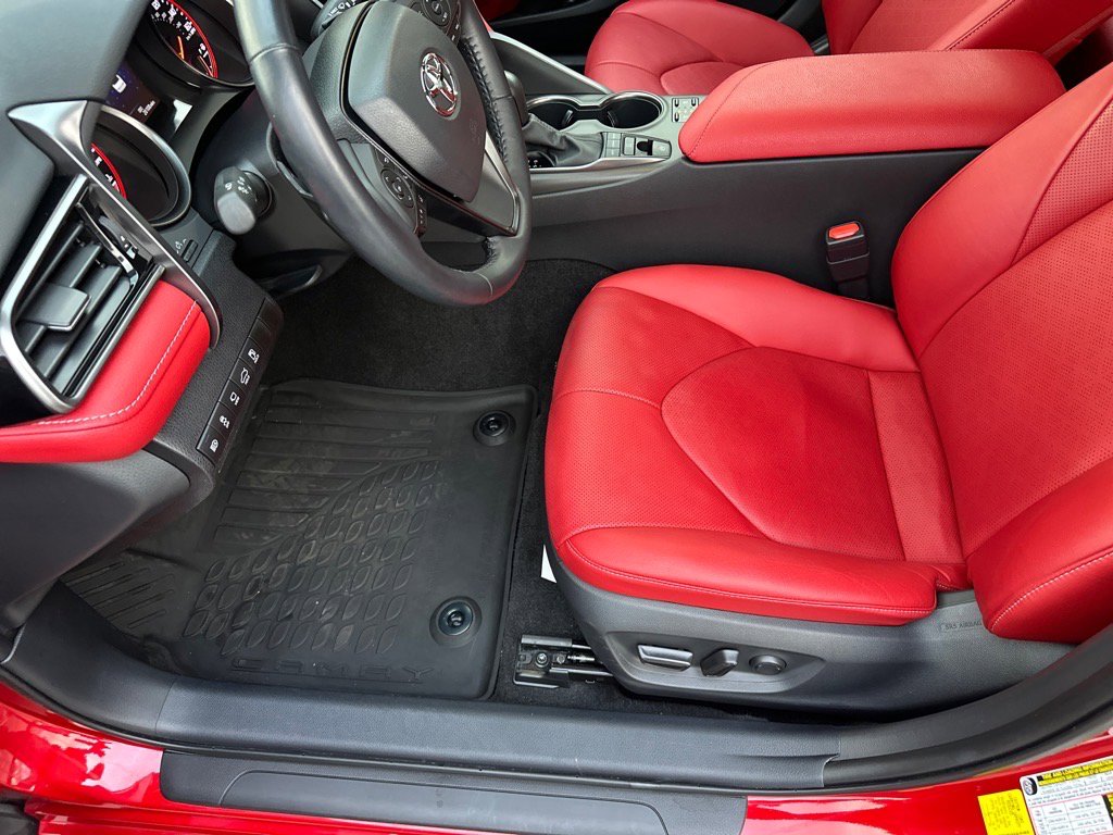 Used 2021 Toyota Camry XSE image 12