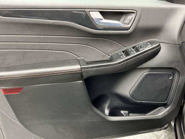 Certified 2025 Ford Escape ST-Line AWD/4WD image 7