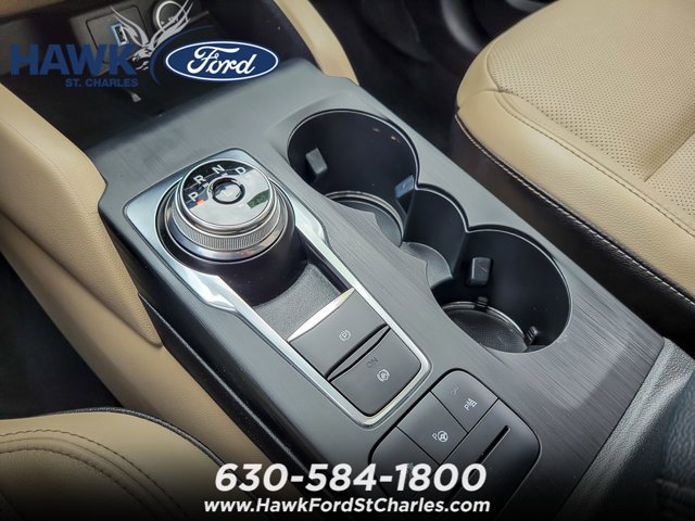 Certified 2020 Ford Escape Titanium AWD/4WD image 17