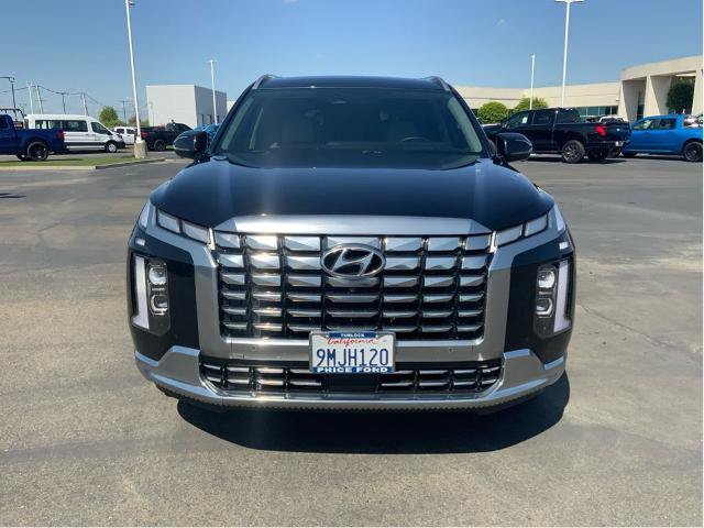 Used 2024 Hyundai Palisade Calligraphy FWD image 2