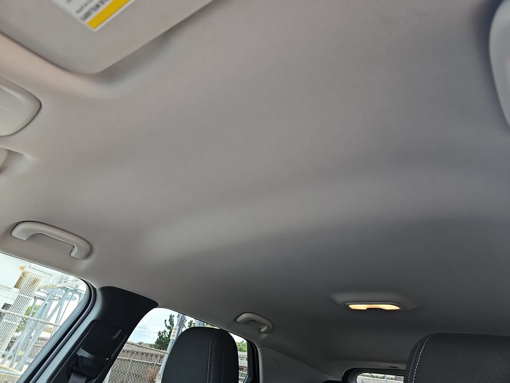 Used 2025 Chevrolet TrailBlazer LT FWD image 28
