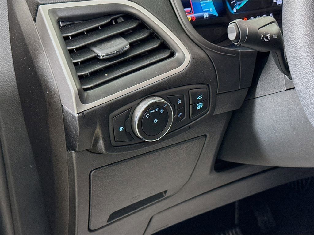 Certified 2024 Ford Edge SEL w/ Convenience Package image 17