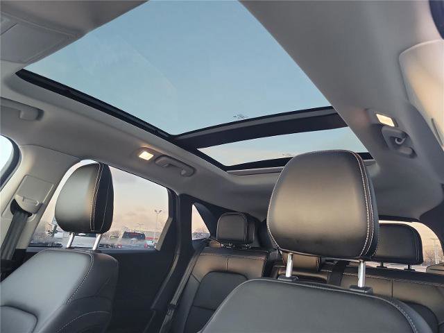 Certified 2022 Ford Escape Titanium w/ Class II Trailer Tow Package image 9