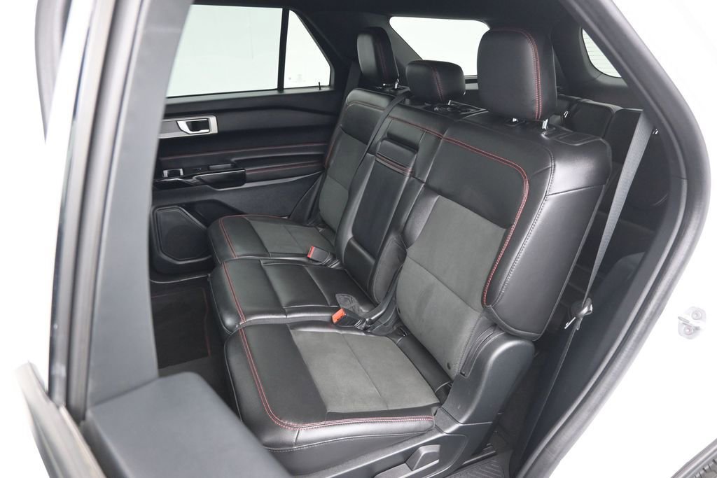 Certified 2022 Ford Explorer ST-Line RWD image 14