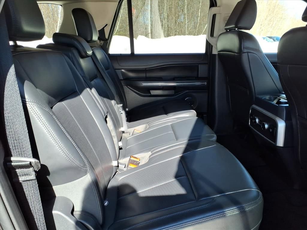 Certified 2024 Ford Expedition Max XLT image 9