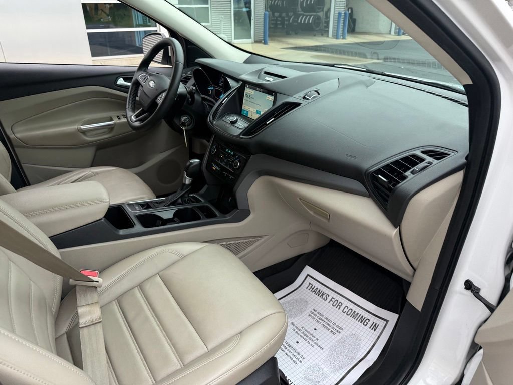 Certified 2017 Ford Escape SE w/ SE Leather Comfort Package AWD/4WD image 13
