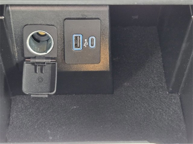 Certified 2024 Ford Explorer Limited image 26