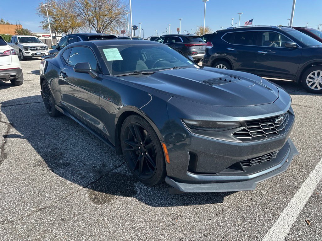 Used 2021 Chevrolet Camaro LT RWD image 6