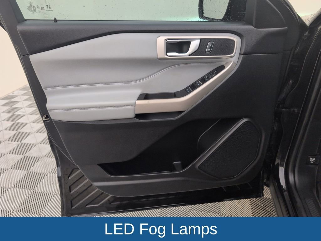 Certified 2023 Ford Explorer XLT w/ Equipment Group 202A image 32