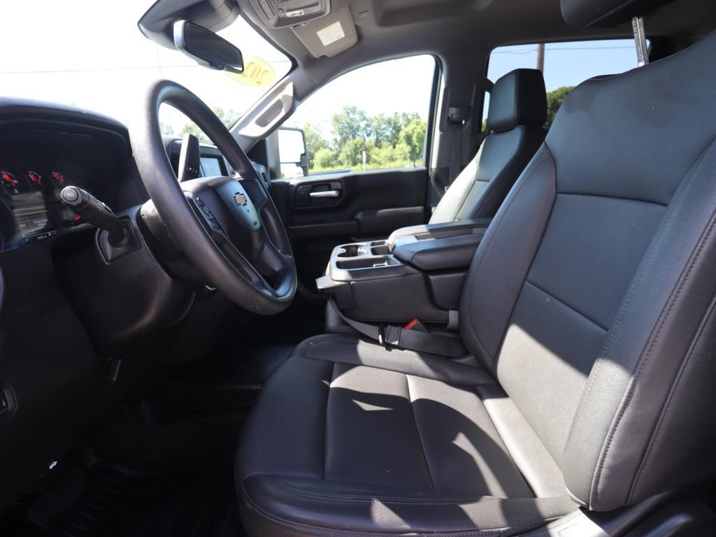 Used 2024 Chevrolet Silverado 2500 W/T w/ WT Convenience Package RWD image 2