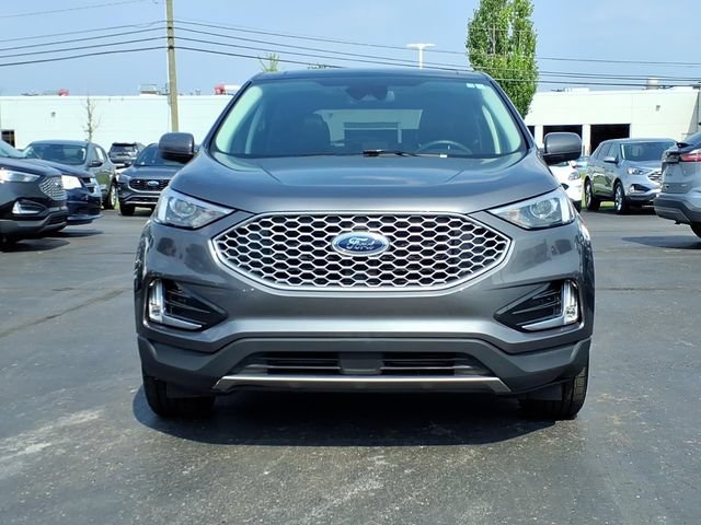 Certified 2023 Ford Edge SEL w/ Convenience Package AWD/4WD image 2