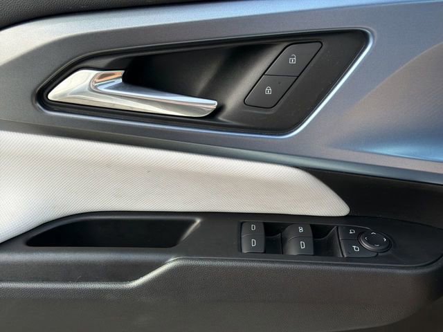 Used 2025 Chevrolet Equinox EV LT image 22