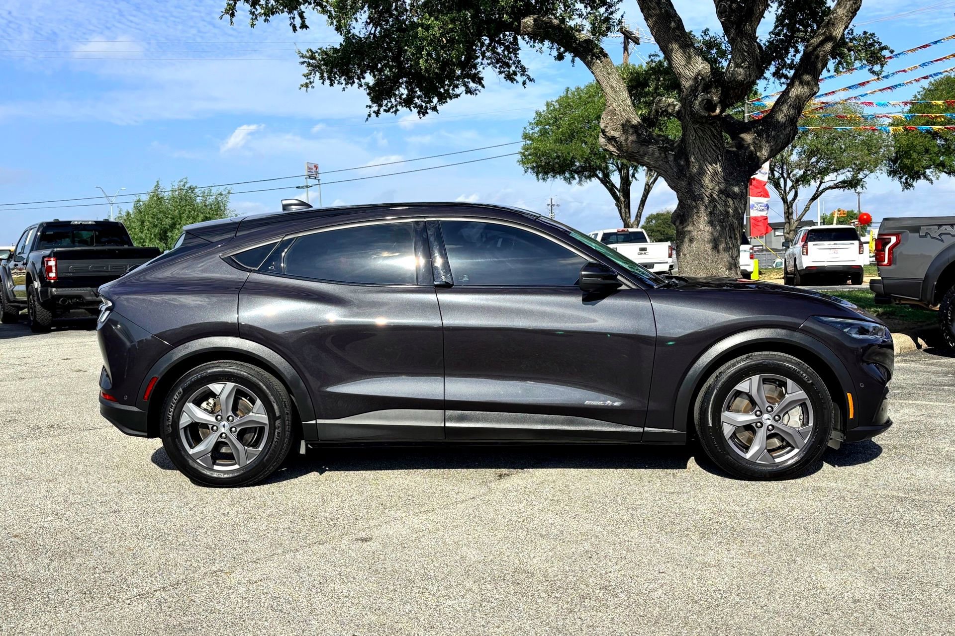 Certified 2022 Ford Mustang Mach-E Select w/ Comfort/Technology Package image 2