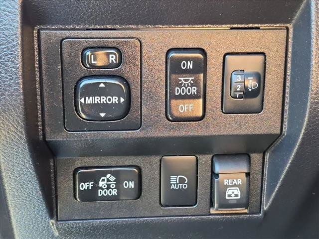 Used 2021 Toyota Tundra SR5 AWD/4WD image 17