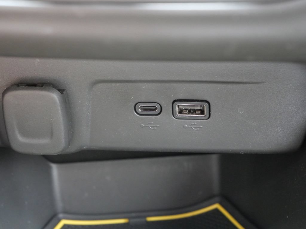 Used 2024 Chevrolet Trax RS w/ Driver Confidence Package FWD image 30