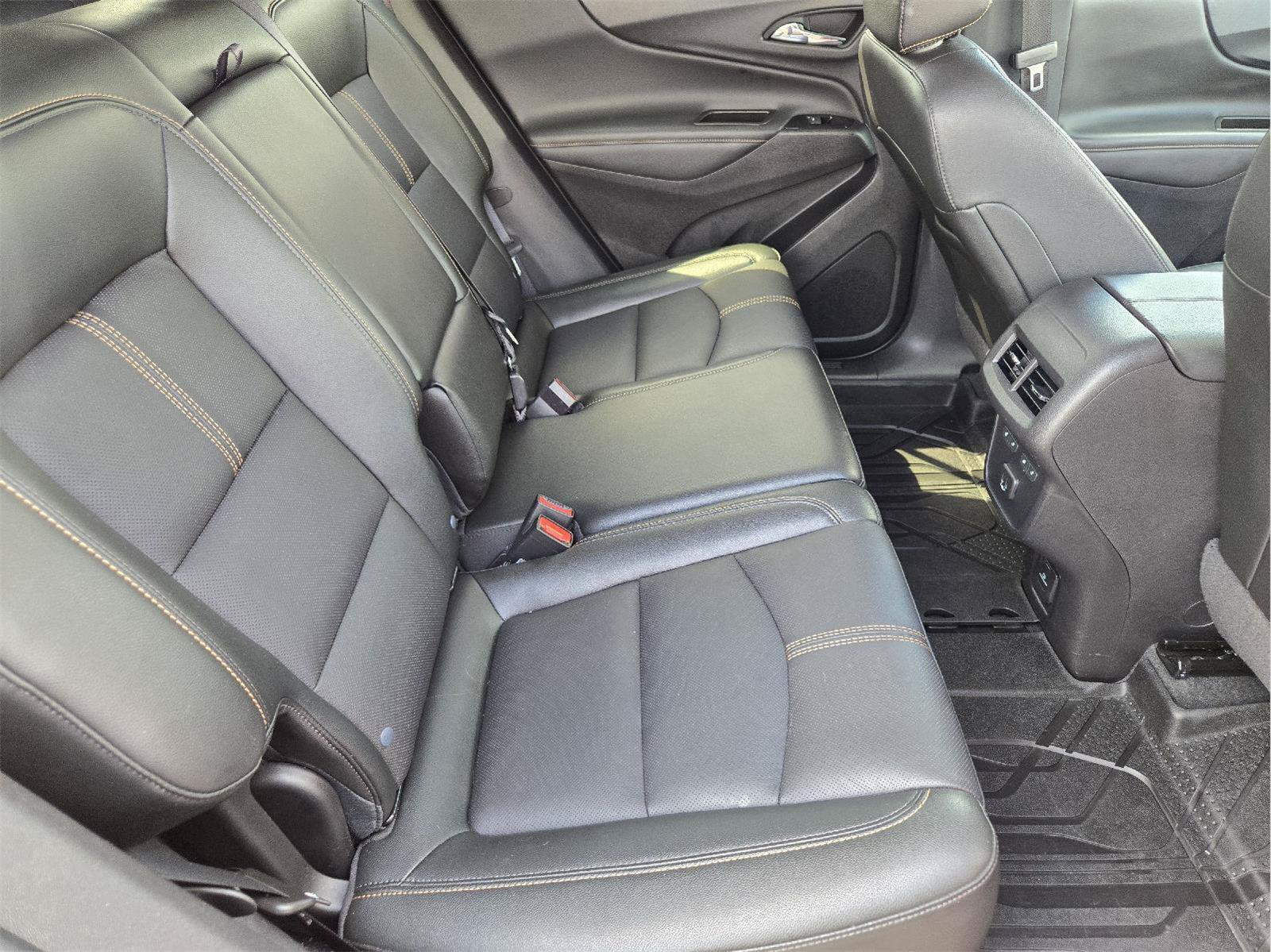 Used 2024 Chevrolet Equinox Premier AWD/4WD image 30