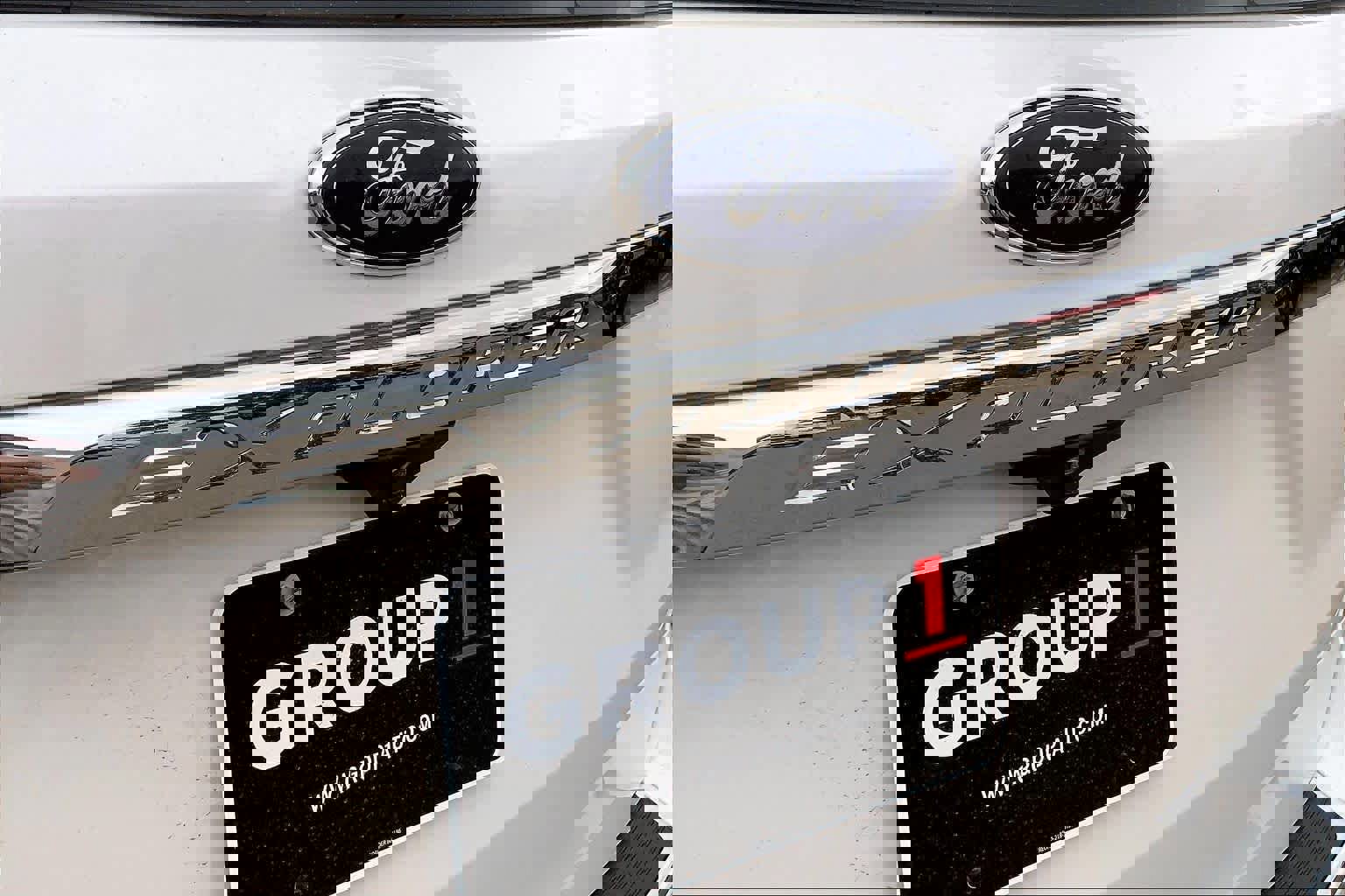 Certified 2018 Ford Explorer XLT w/ Equipment Group 202A image 31