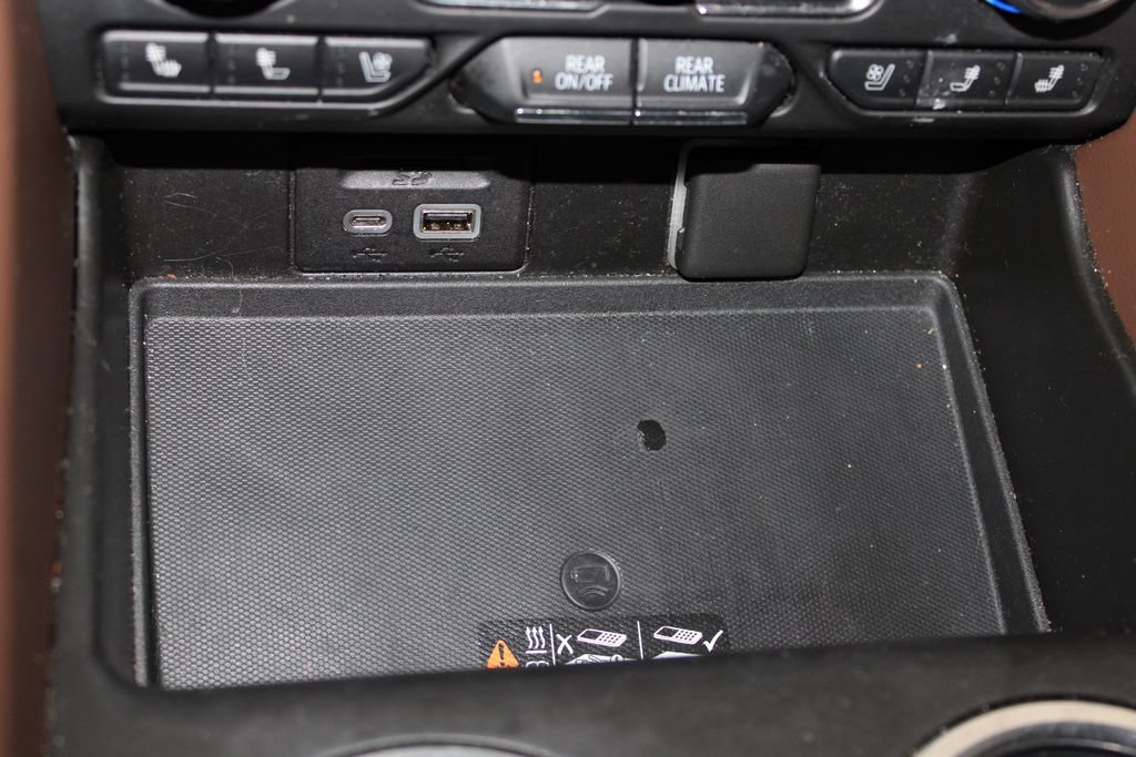 Used 2021 Chevrolet Suburban High Country RWD image 51