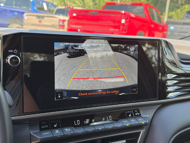 Used 2025 Toyota Camry XSE FWD image 31